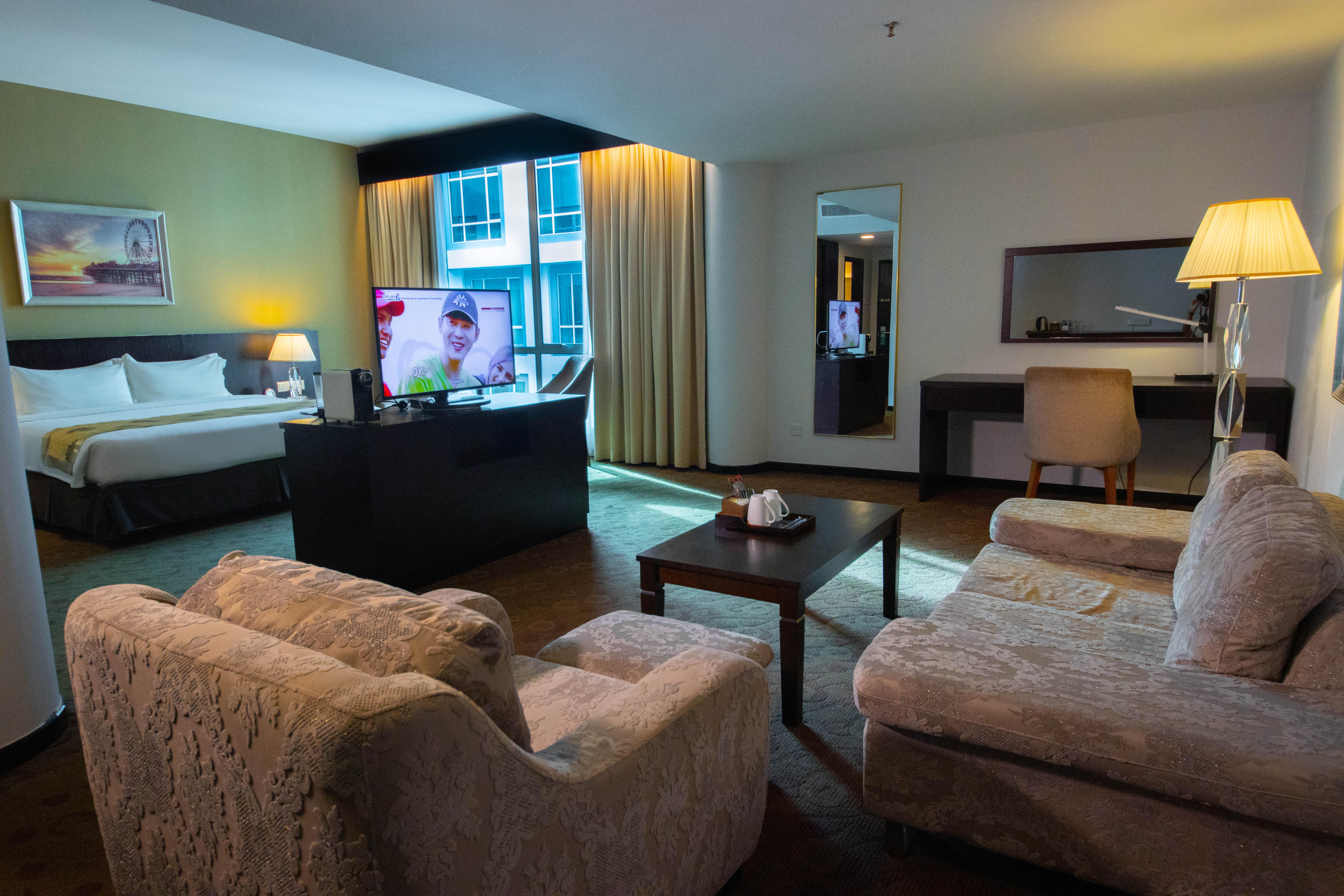 Pan Borneo Hotel Кота-Кинабалу Экстерьер фото