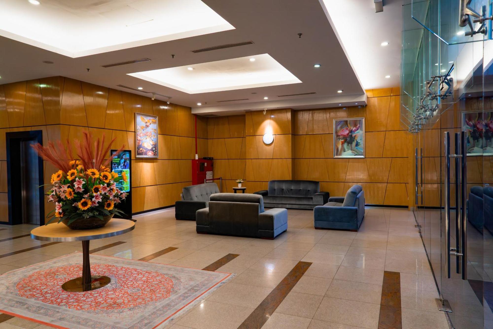 Pan Borneo Hotel Кота-Кинабалу Экстерьер фото