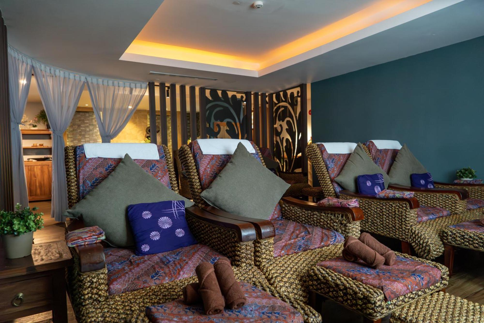 Pan Borneo Hotel Кота-Кинабалу Экстерьер фото