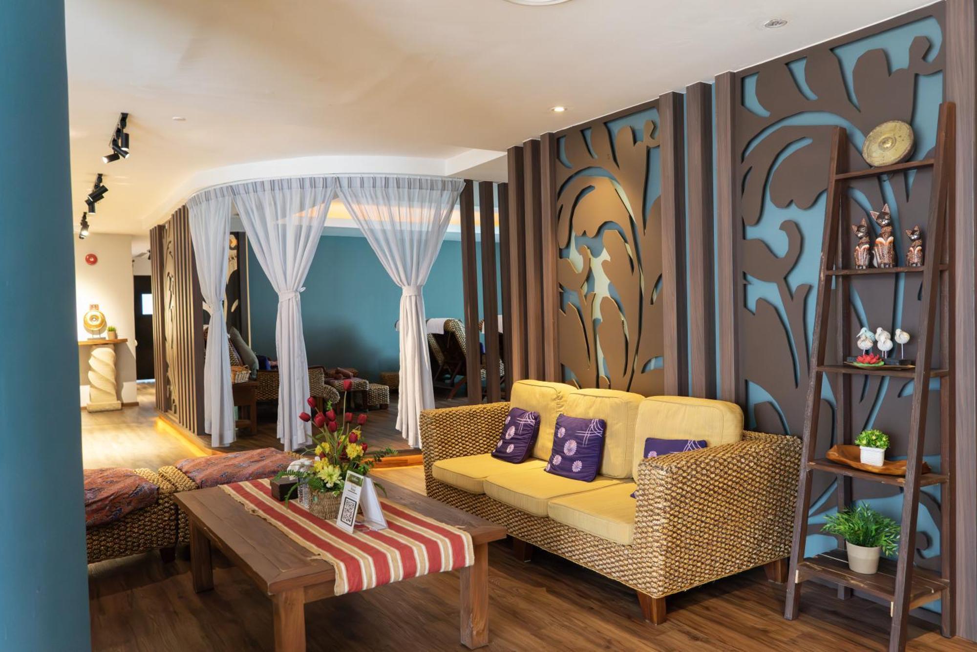 Pan Borneo Hotel Кота-Кинабалу Экстерьер фото